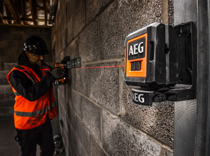 Laser krzyżowy AEG 4935472252 15 m