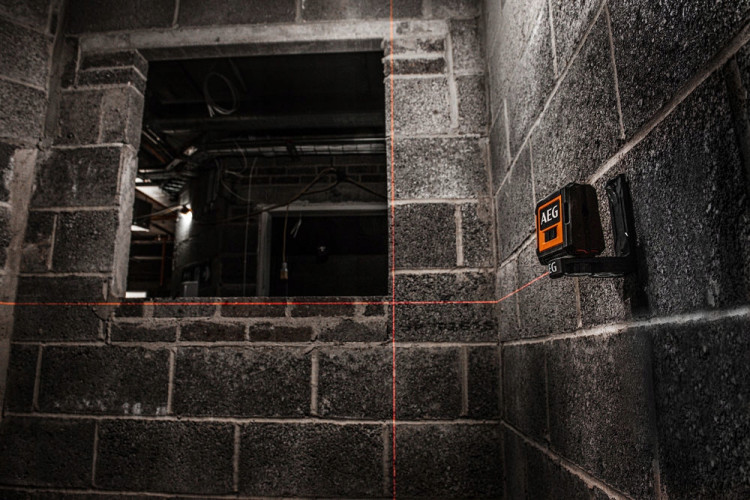 Laser krzyżowy AEG 4935472252 15 m