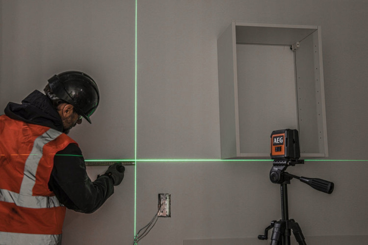 Laser krzyżowy zielony AEG CLG220-K